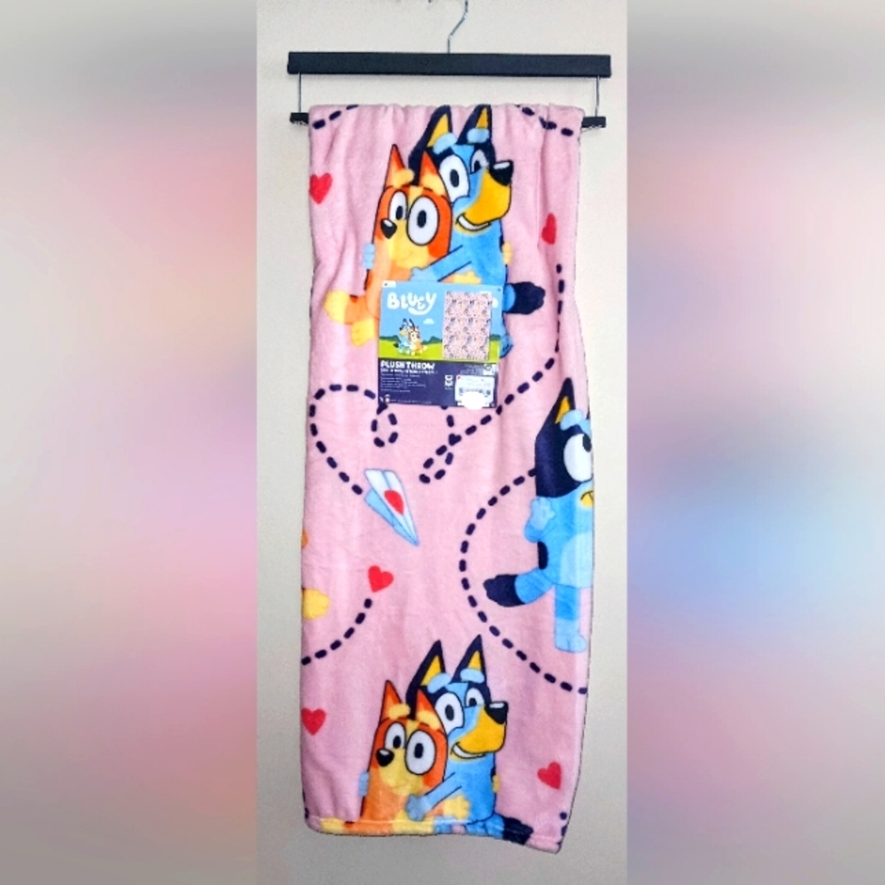 Bluey Pink Plush Blanket